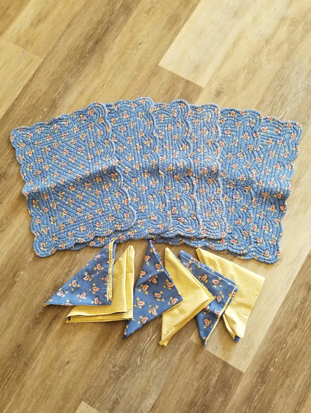 Vintage 12 Piece Set Blue Yellow Flower Gingham Cottage Placemats Napkins